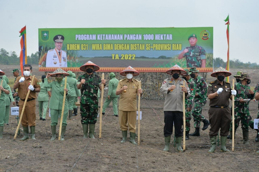 Brigjen P Hutagung dan Syamsuar Jaga Ketahanan Pangan Riau