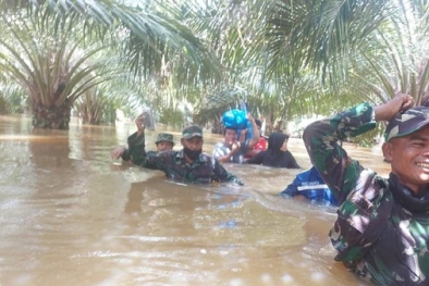 Banjir Kuras Kantong Petani Sawit di Sumsel